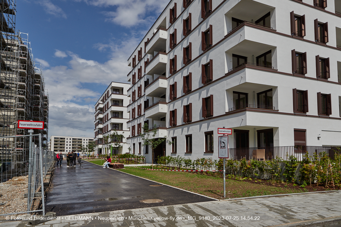 25.07.2023 - Rundgang im Alexisquartier in Neuperlach